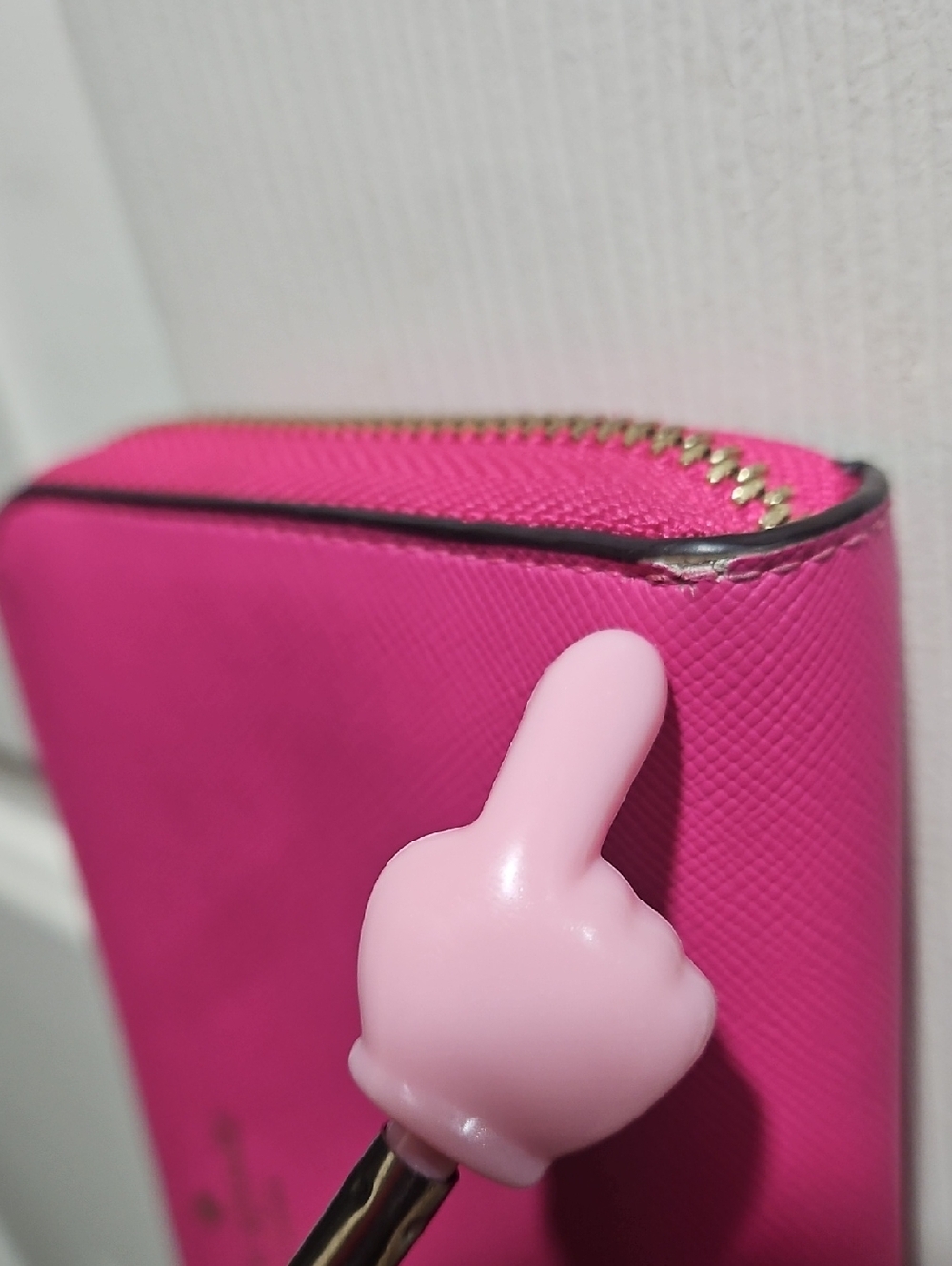 Kate Spade Hot Pink Zip Around Wallet - GUC - Picture 9 of 9